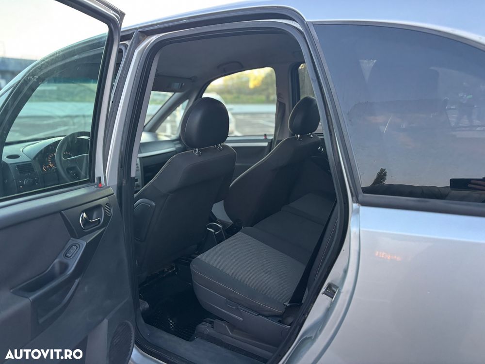 Opel Meriva 1.6i Cosmo - 9