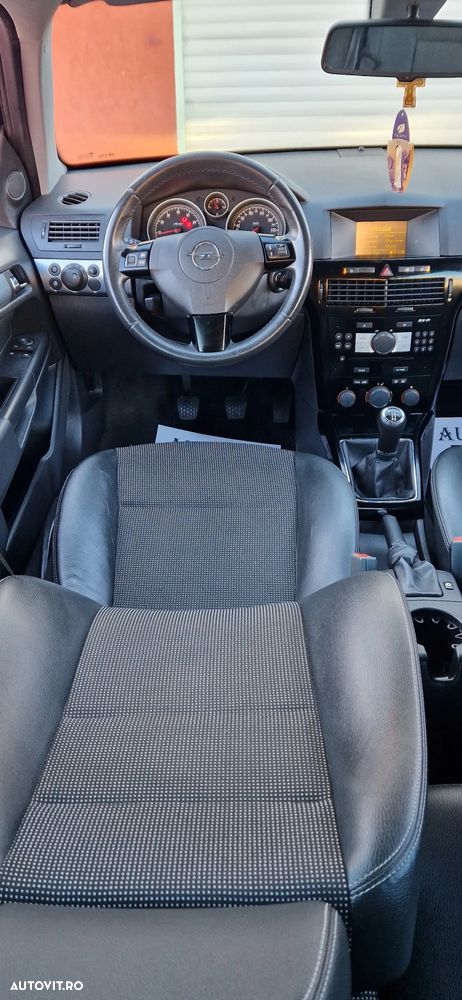 Opel Astra 1.6 Essentia - 16