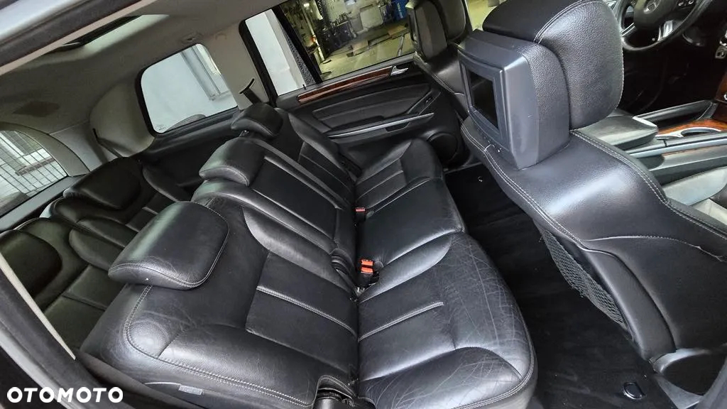 Mercedes-Benz GL 450 4Matic 7G-TRONIC - 25