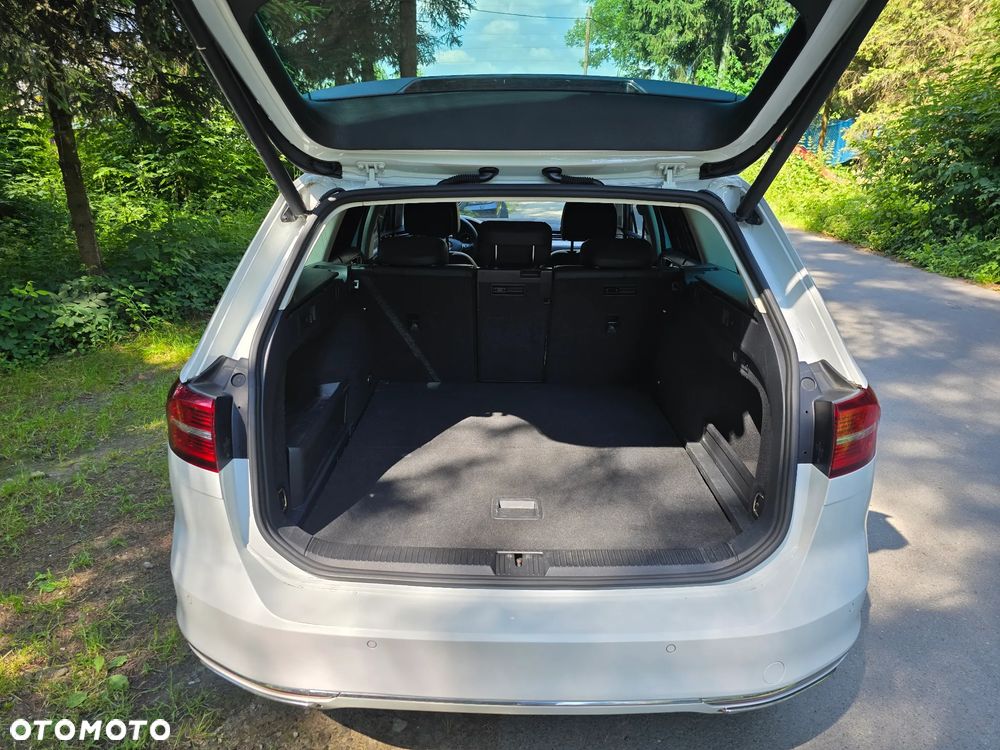 Volkswagen Passat 2.0 TDI SCR 4Mot DSG Highline - 29