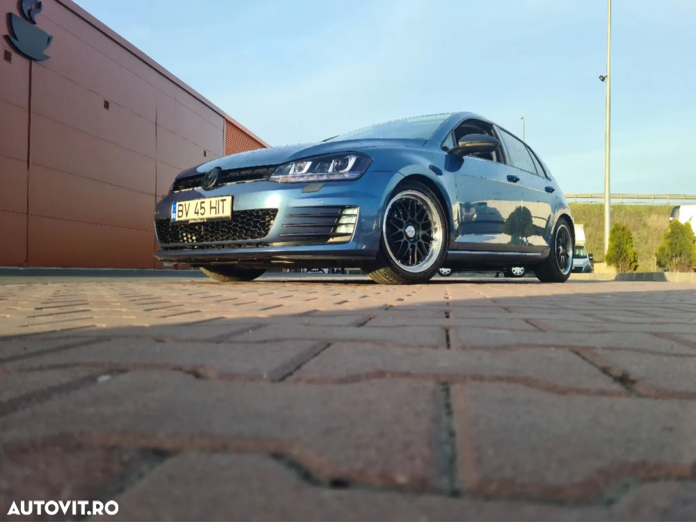 Volkswagen Golf 1.6 TDI BMT Comfortline - 3