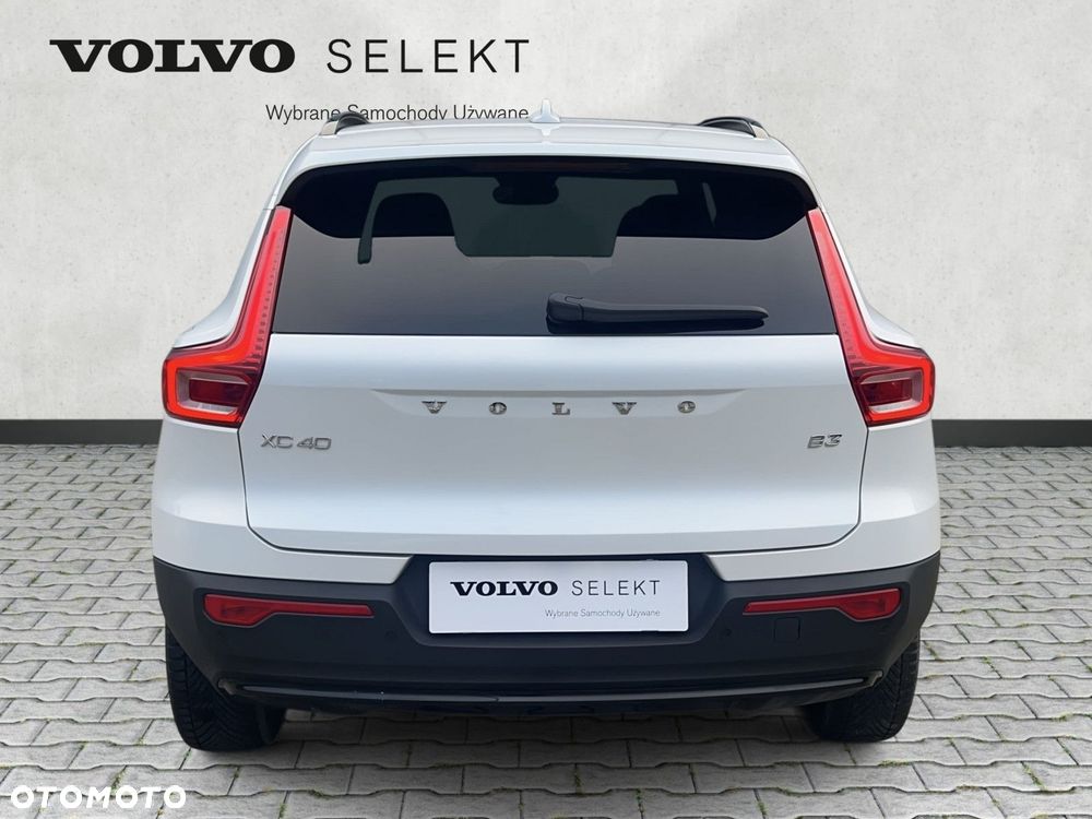 Volvo XC 40 - 6