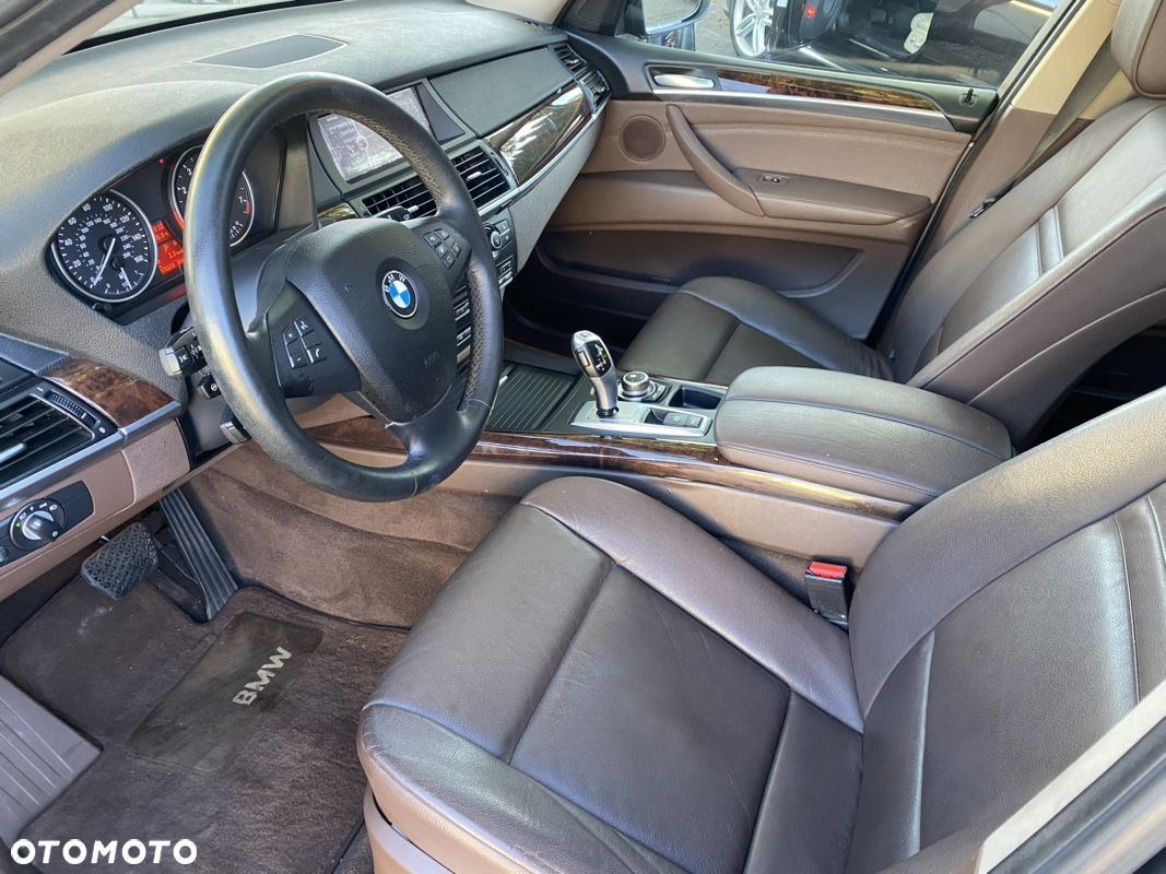 BMW X5 xDrive35i Edition Exclusive - 9
