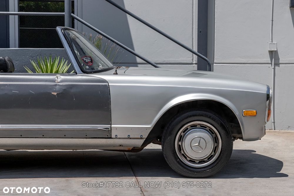 Mercedes-Benz 280 - 8