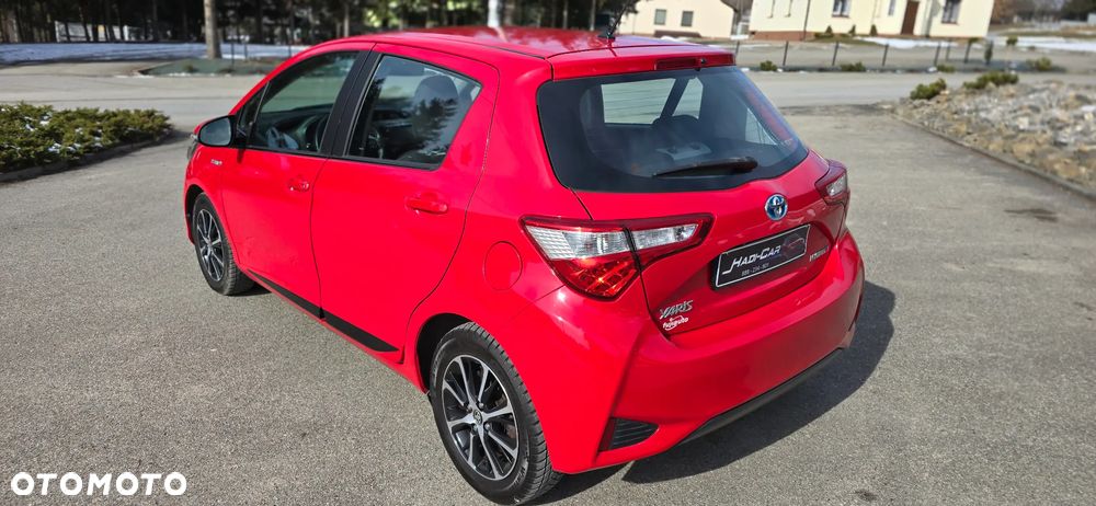 Toyota Yaris Hybrid 100 Premium EU6 - 14