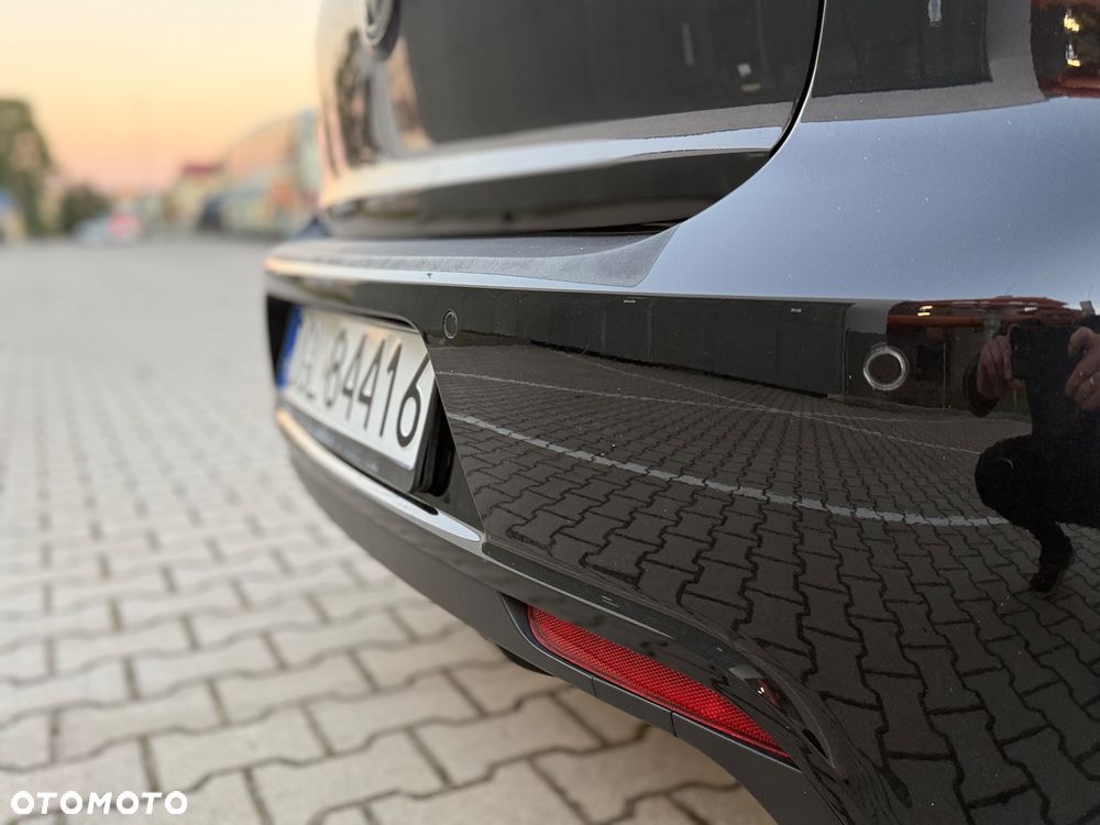 Volkswagen Golf 2.0 TDI DPF GT Sport - 17
