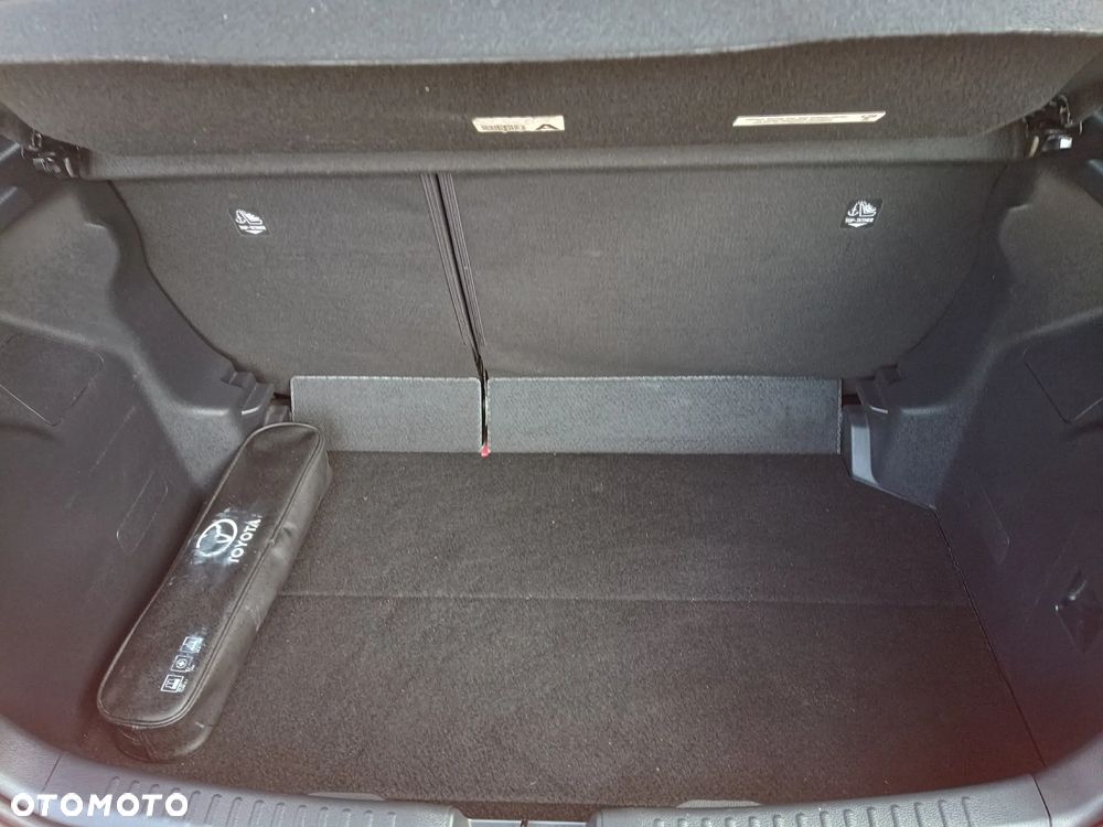 Toyota Yaris - 28