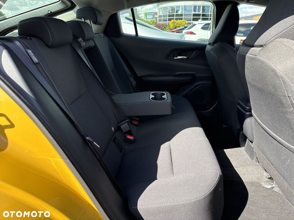 Toyota Prius - 25