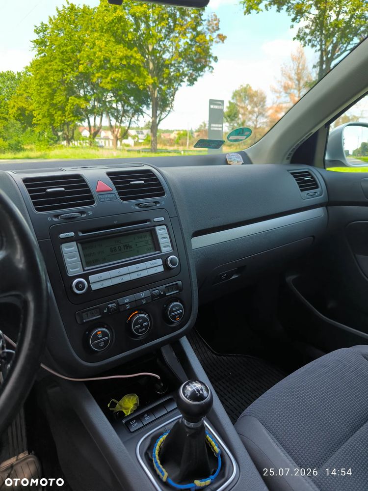 Volkswagen Golf 2.0 TDI Comfortline - 26