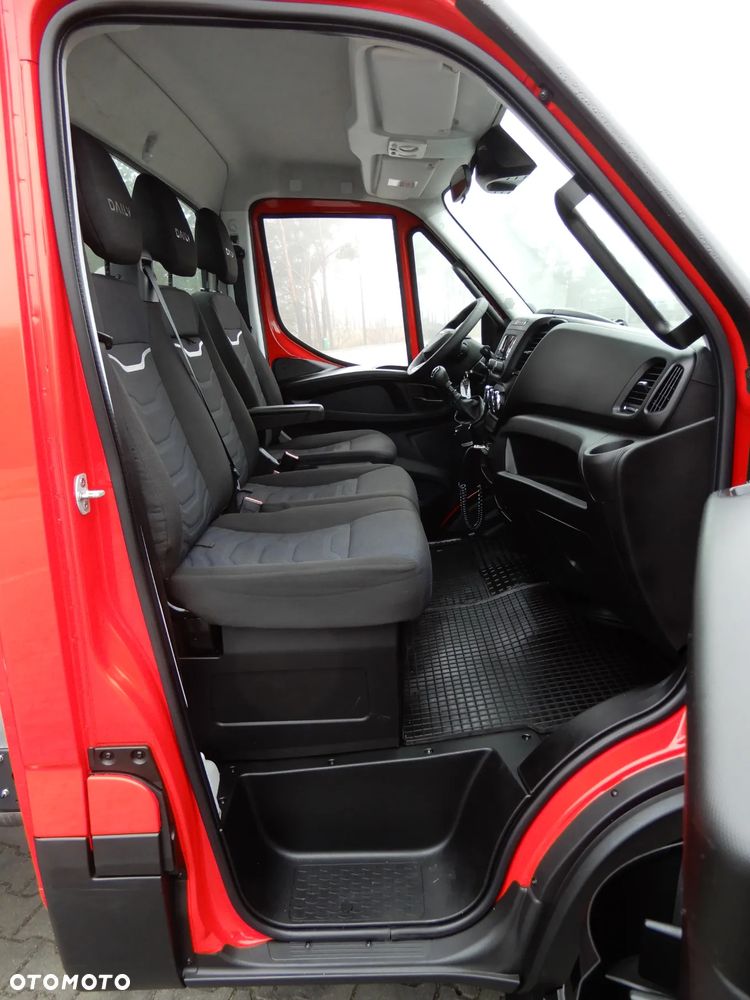 Iveco DAILY 50C18 Wywrotka Kiper Wywrot x 3 Strony 3996 mm Długi 8 E.Palet Renomowanej Firmy RomCar Rozstaw Osi 4100 mm WZMACNIANY HAK 3500 Kg 98 Tys Km Przeb. Stan Auta JAK NOWY POLECAM - 30