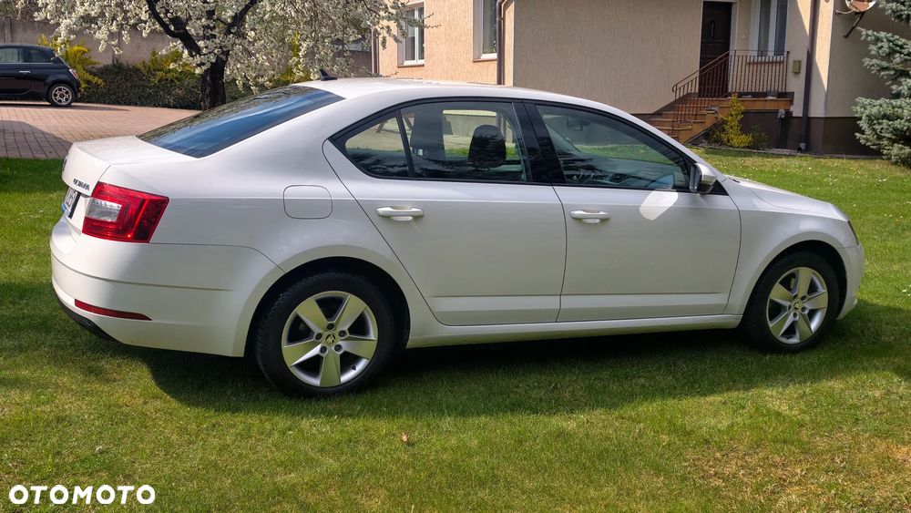 Skoda Octavia 2.0 TDI Ambition DSG - 6