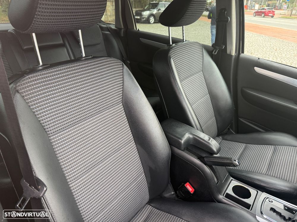 Mercedes-Benz B 200 CDi Autotronic - 14