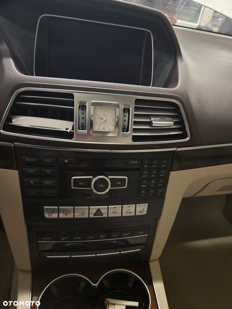 Mercedes-Benz Klasa E 350 4Matic 7G-TRONIC - 16