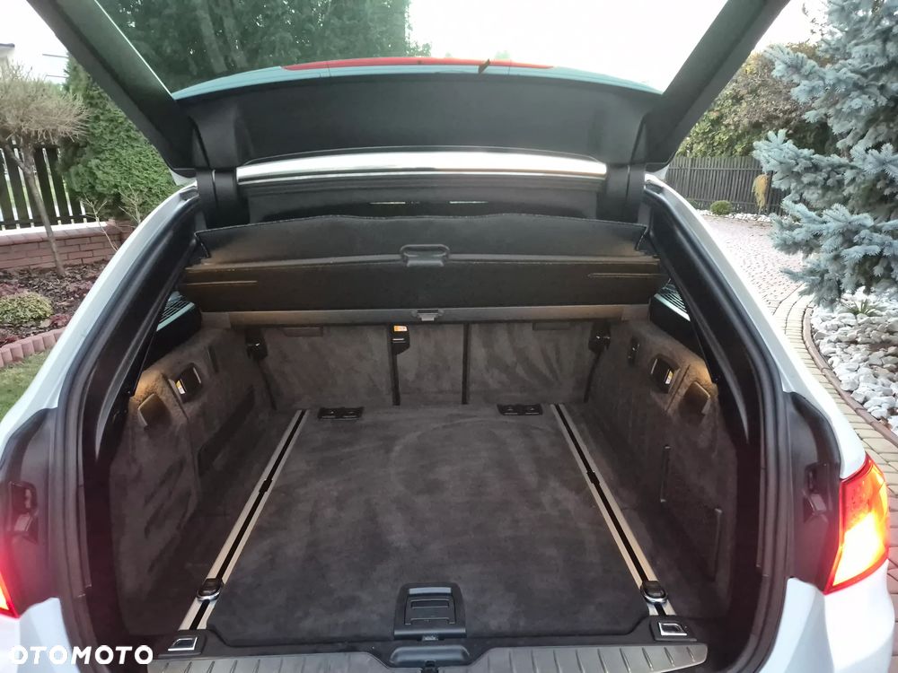 BMW Seria 5 525d xDrive - 16