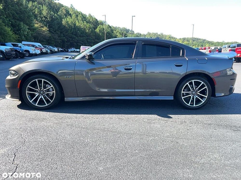 Dodge Charger 5.7 R/T - 8