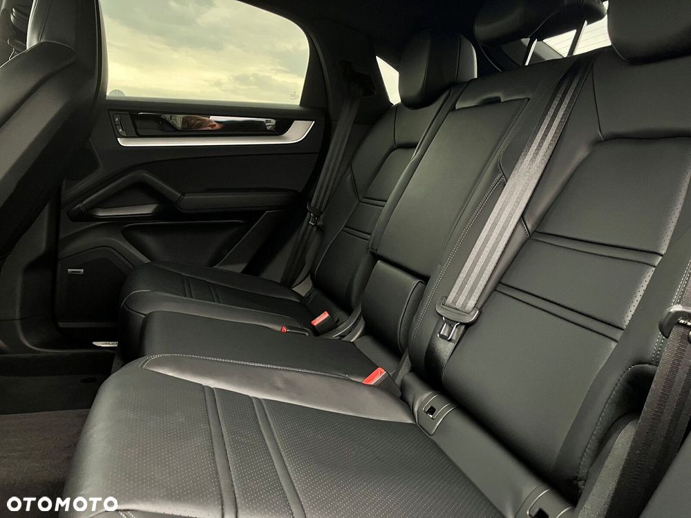 Porsche Cayenne Coupe - 24