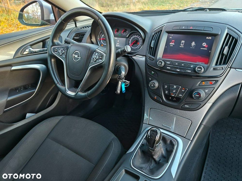 Opel Insignia - 15