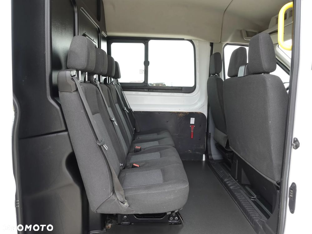Ford Transit - 19