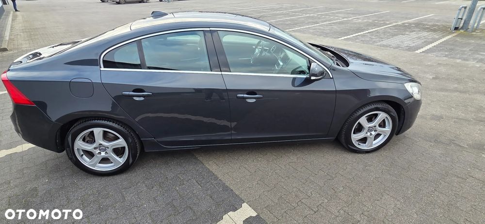 Volvo S60 - 4