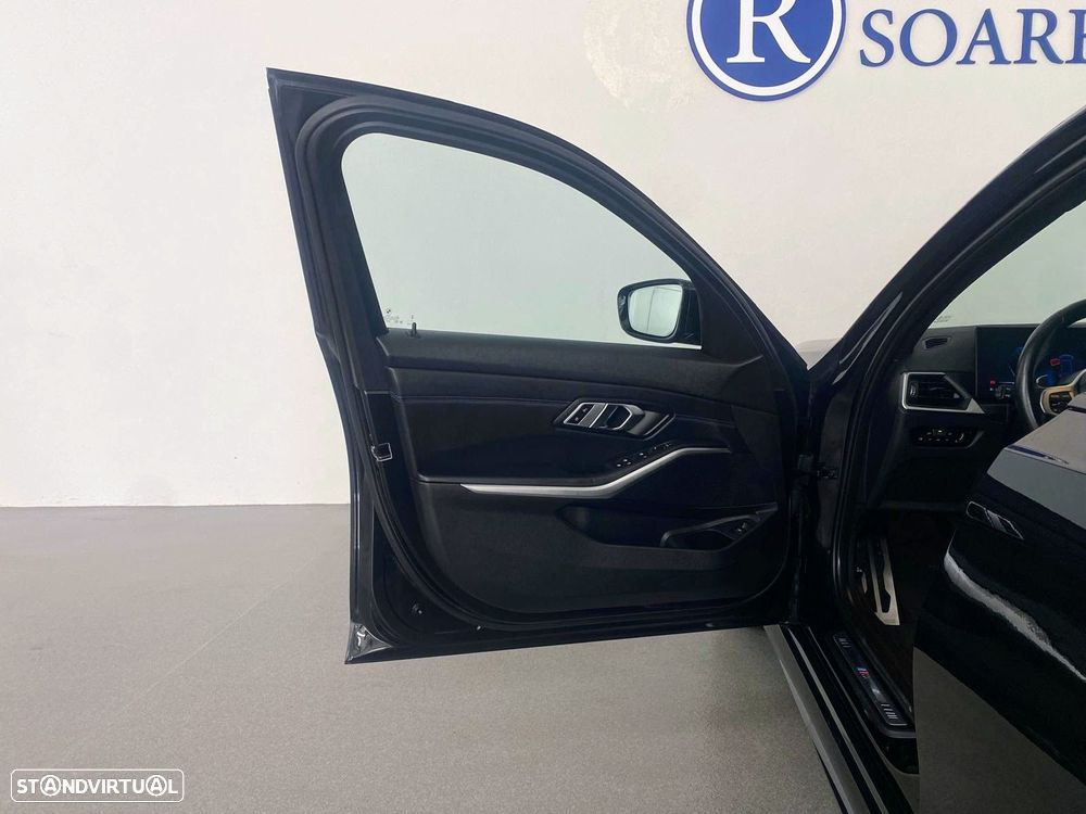 BMW 320 d Pack M Auto - 14