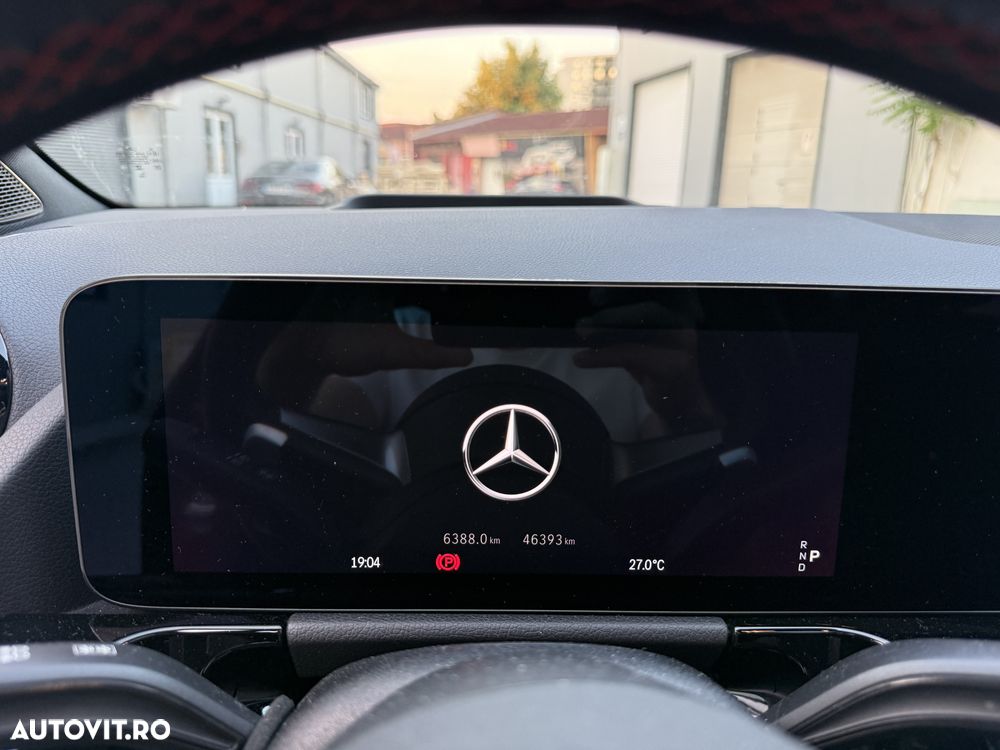 Mercedes-Benz GLA 220 4MATIC MHEV - 8