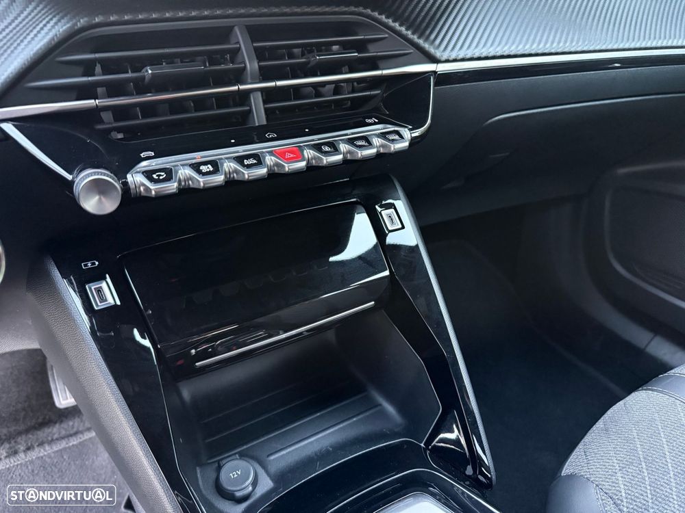 Peugeot 2008 1.2 Hybrid Allure e-DCS6 - 42