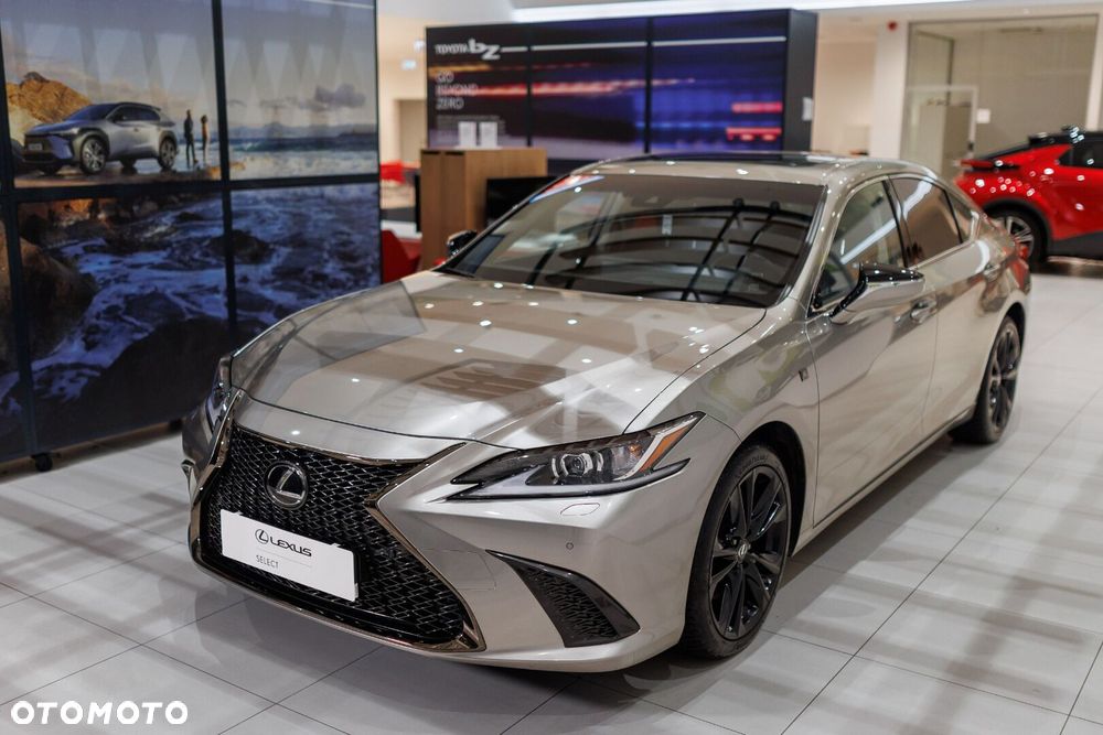 Lexus ES 300h F Sport Design - 4