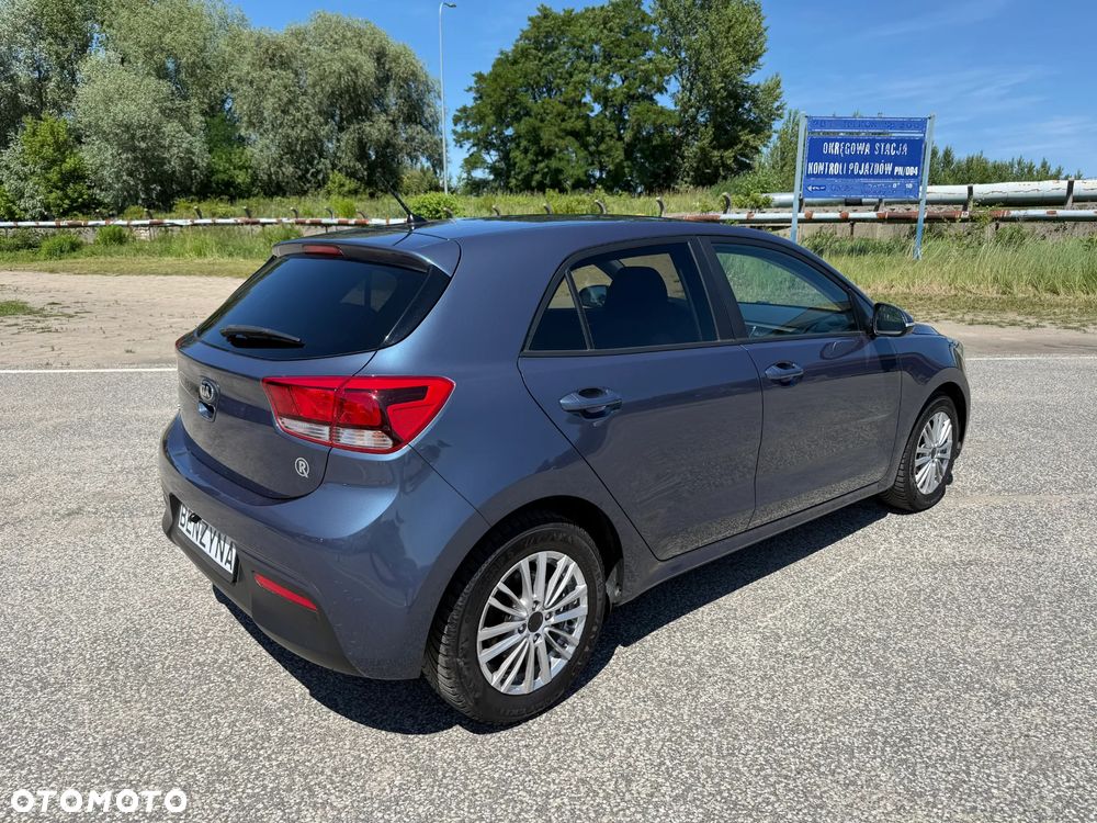 Kia Rio 1.2 Business Line - 8