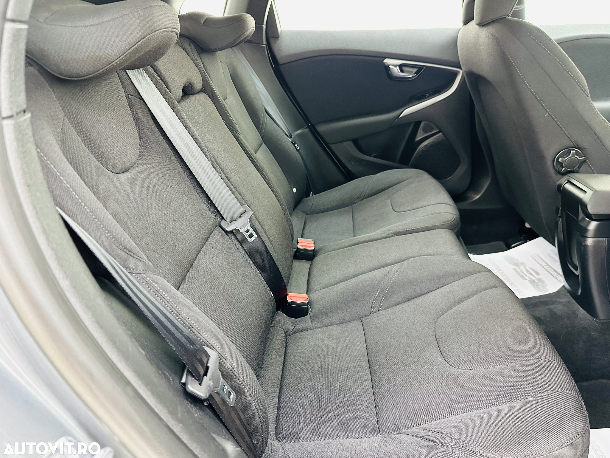 Volvo V40 - 18