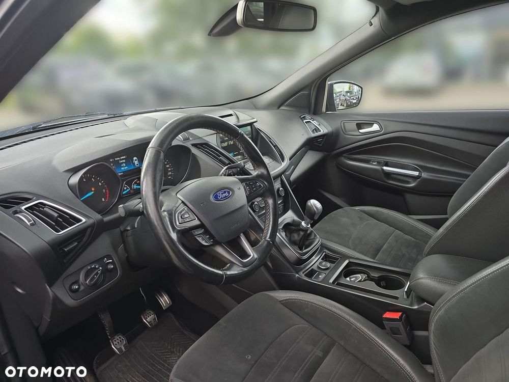Ford Kuga 1.5 EcoBoost FWD ST-Line - 11