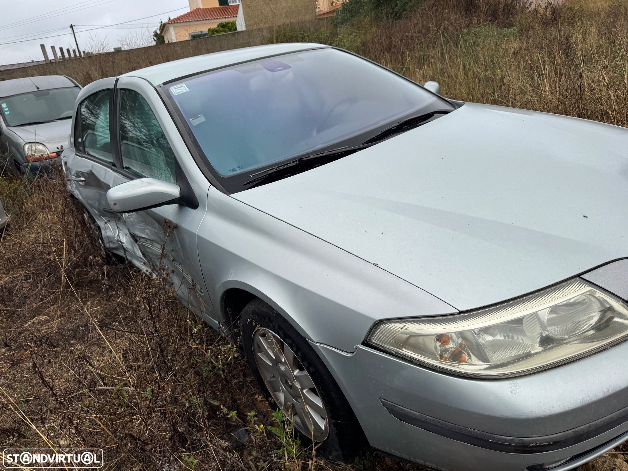 Renault Laguna 2 2002 a gasolina para peças - 1