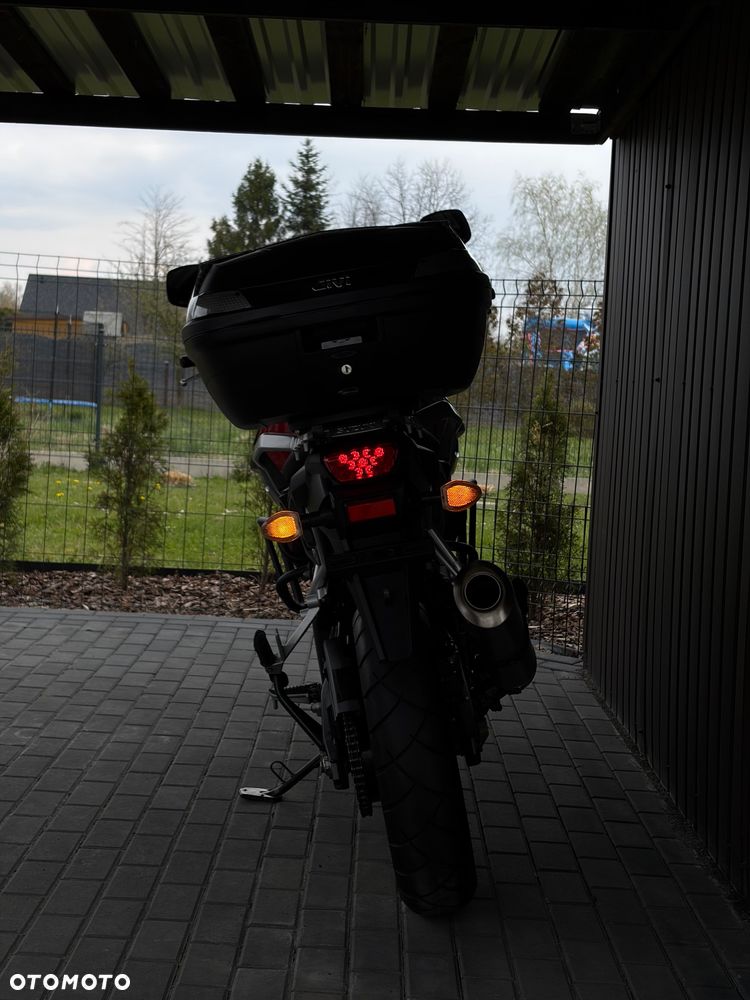 Suzuki V-STROM - 16