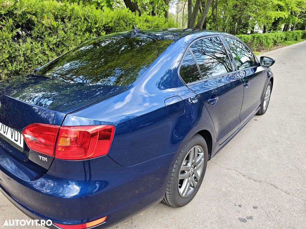 Volkswagen Jetta - 6