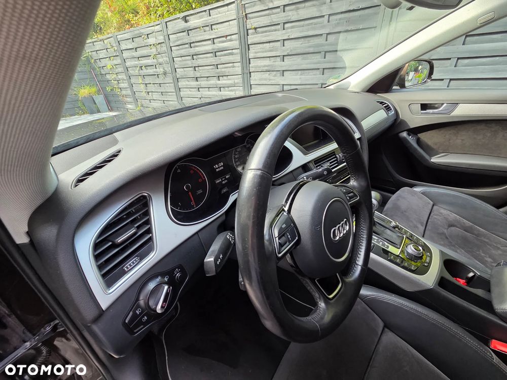 Audi A4 Limousine - 11