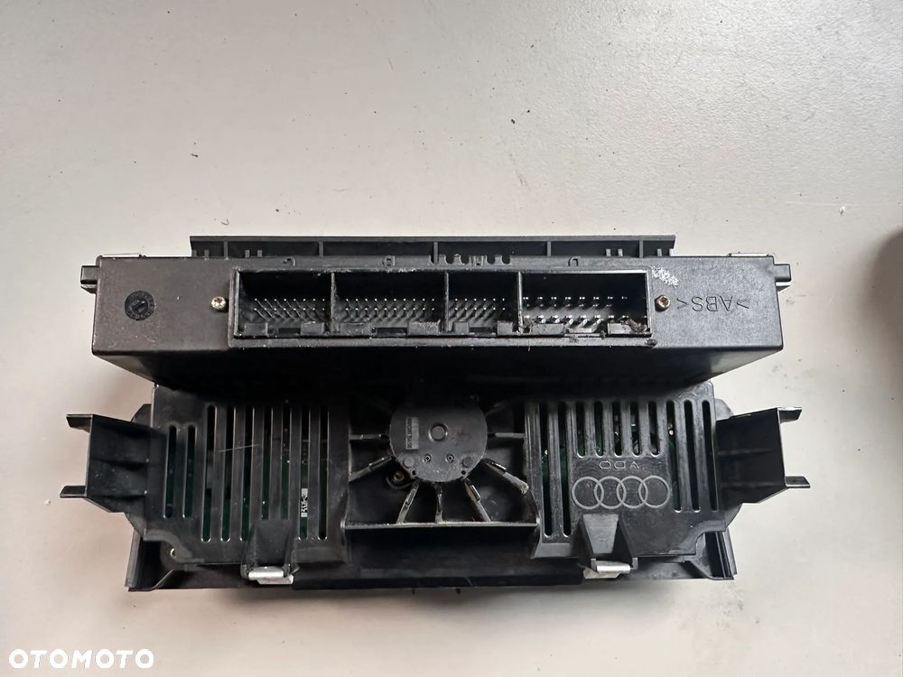 Panel klimatyzacji Audi A3 8P 8P0820043F - 5