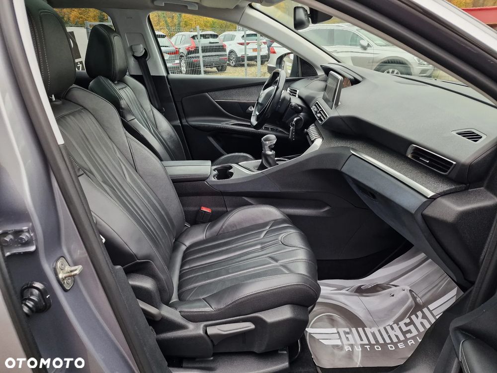 Peugeot 3008 1.5 BlueHDi Allure S&S - 23