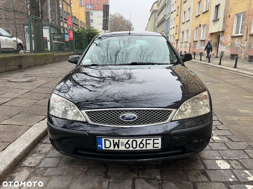 Ford Mondeo 2.0 TDDi Ambiente - 2