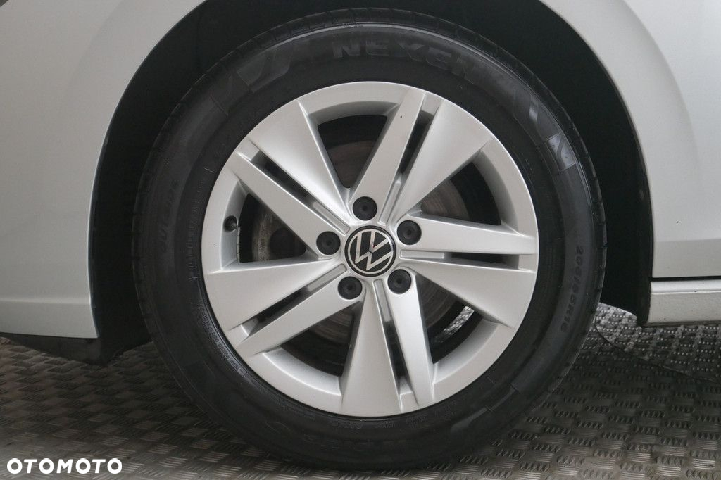 Volkswagen Golf - 14
