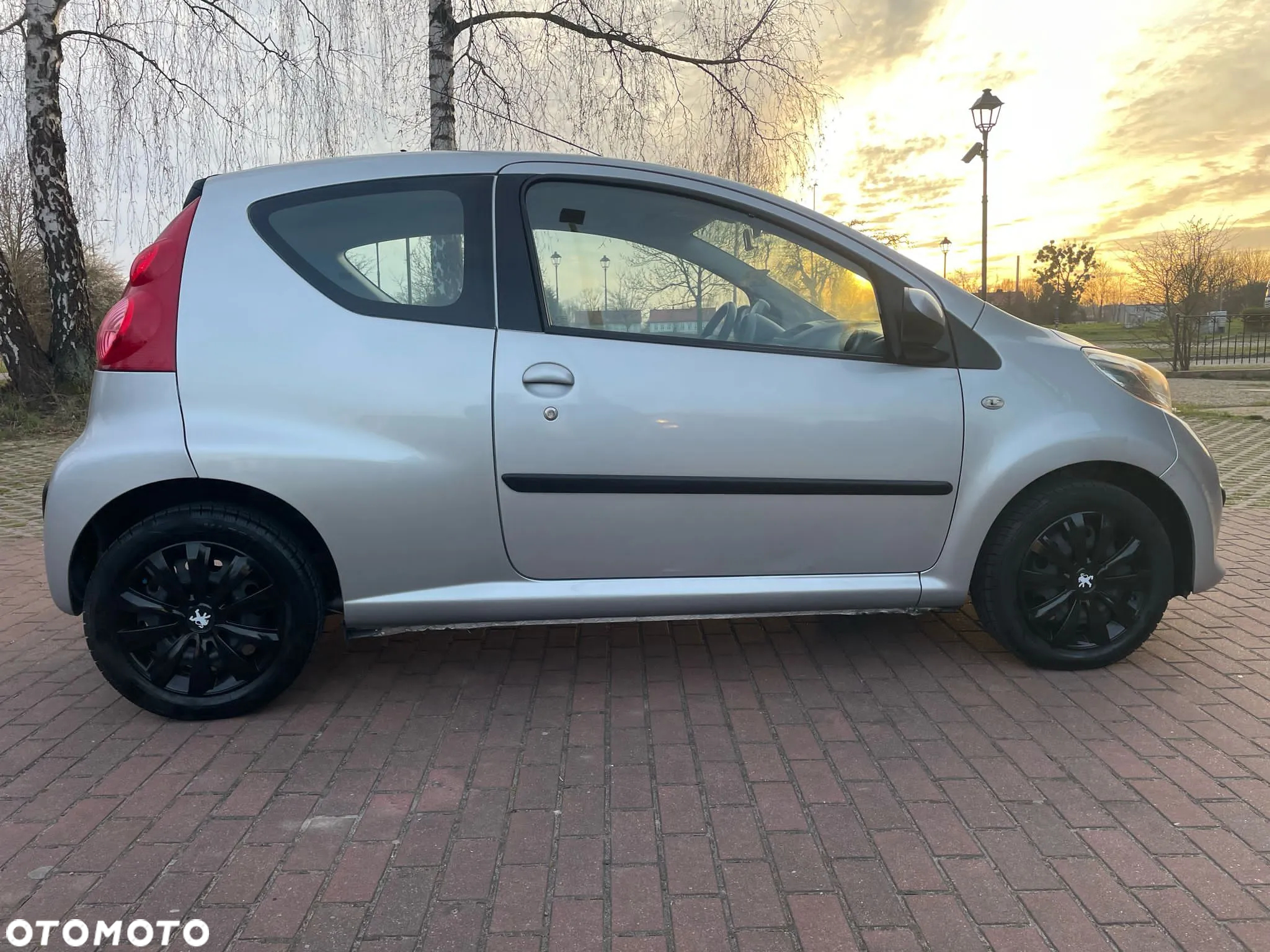 Peugeot 107 1.0 Trendy - 13