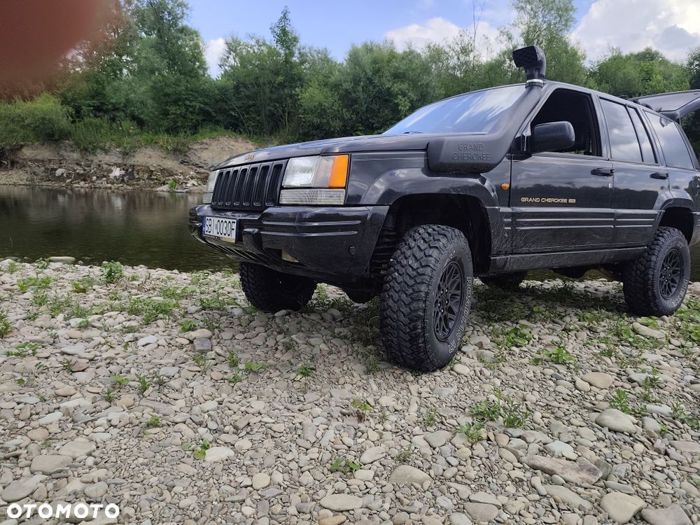 Jeep Grand Cherokee - 15