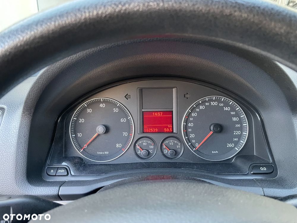 Volkswagen Jetta 1.6 FSI Trendline - 9