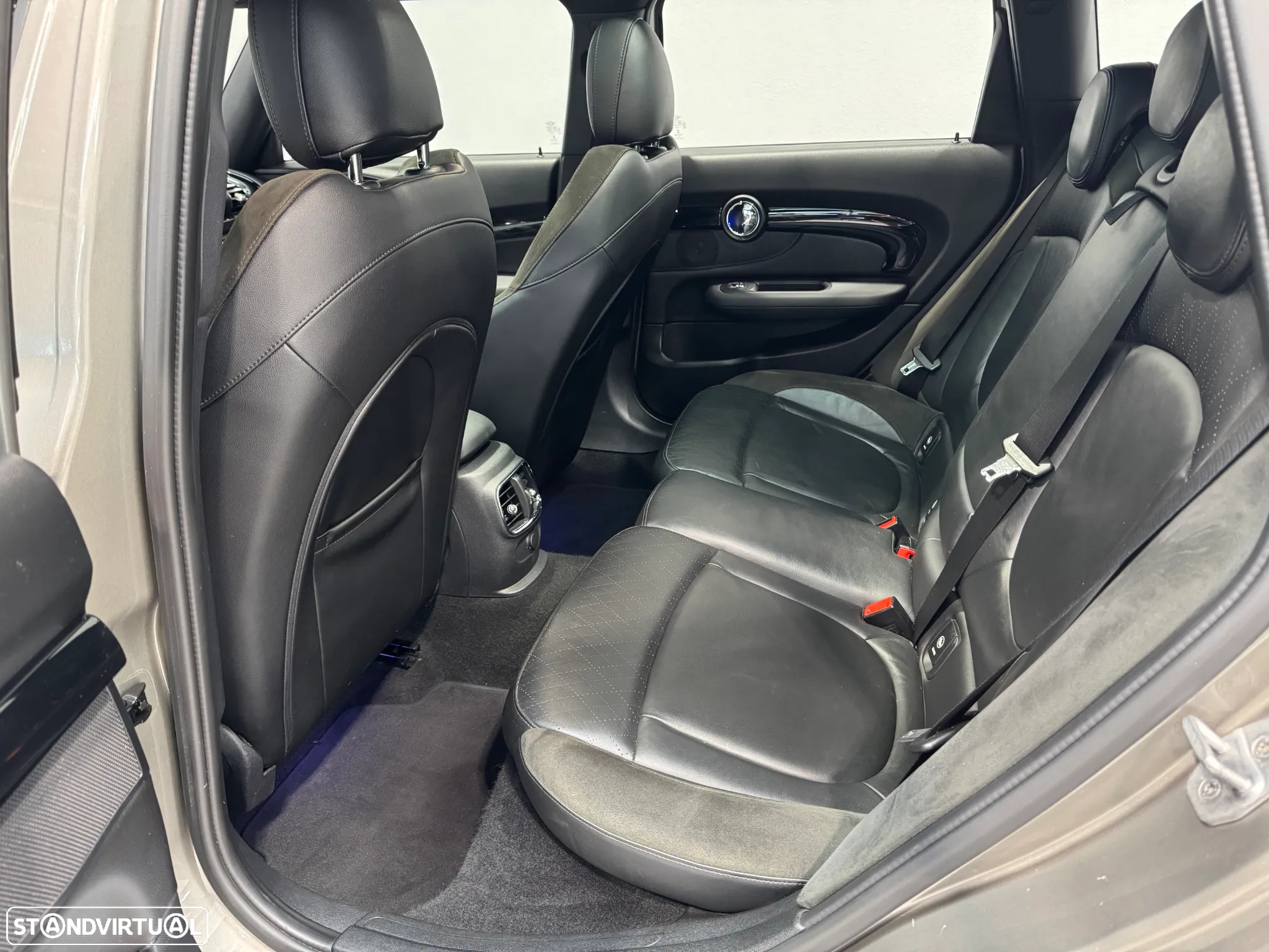 MINI Clubman Cooper D - 11