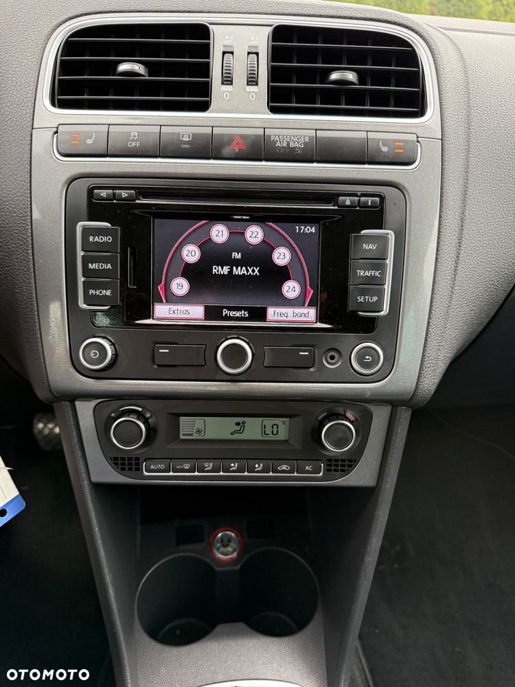 Volkswagen Polo 1.4 16V Highline - 11