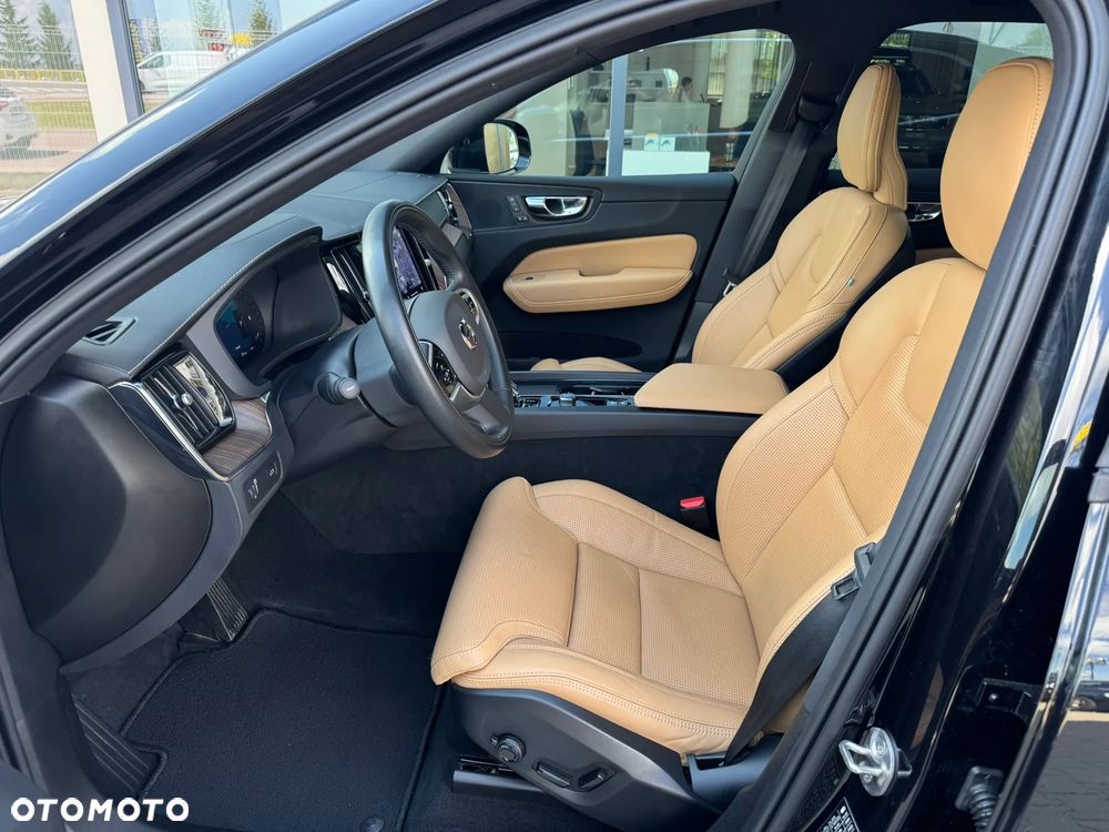 Volvo XC 60 B5 B AWD Inscription - 11