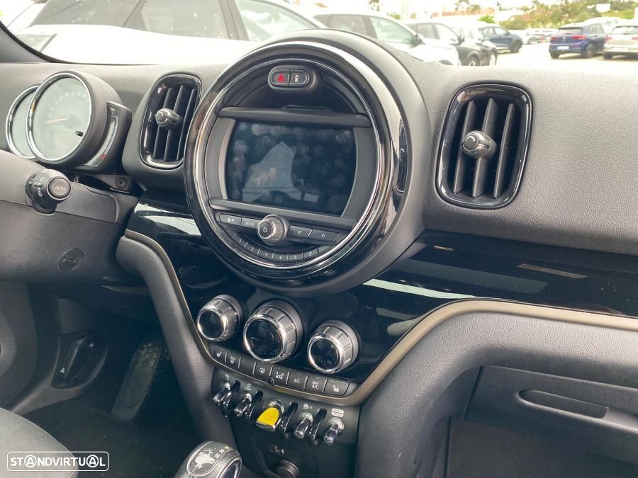 MINI Countryman Cooper SE ALL4 Auto - 7