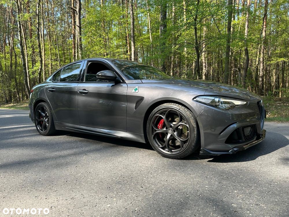 Alfa Romeo Giulia 2.9 V6 Bi-Turbo AT8 Quadrifoglio - 6