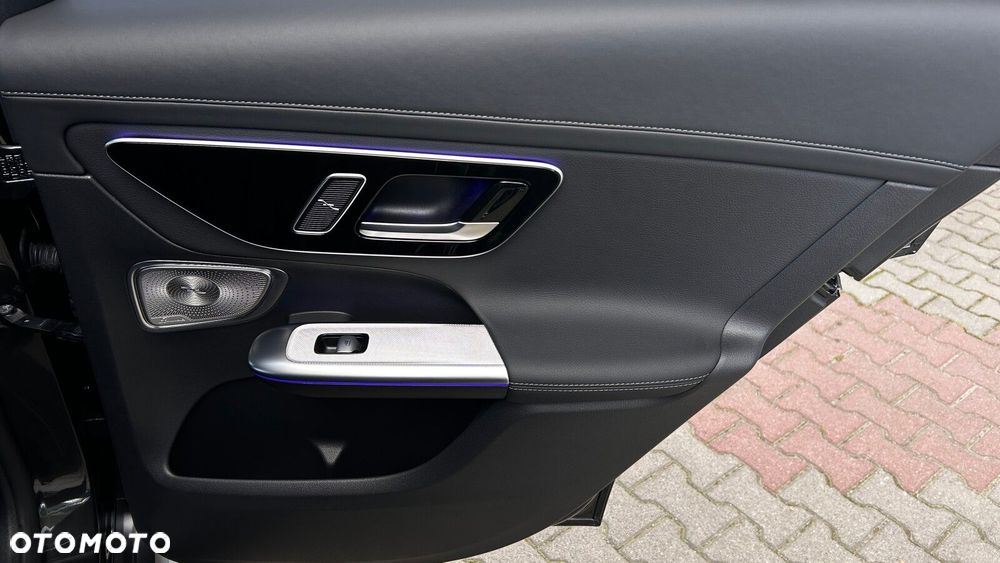 Mercedes-Benz GLC 300 de 4-Matic AMG Line - 27