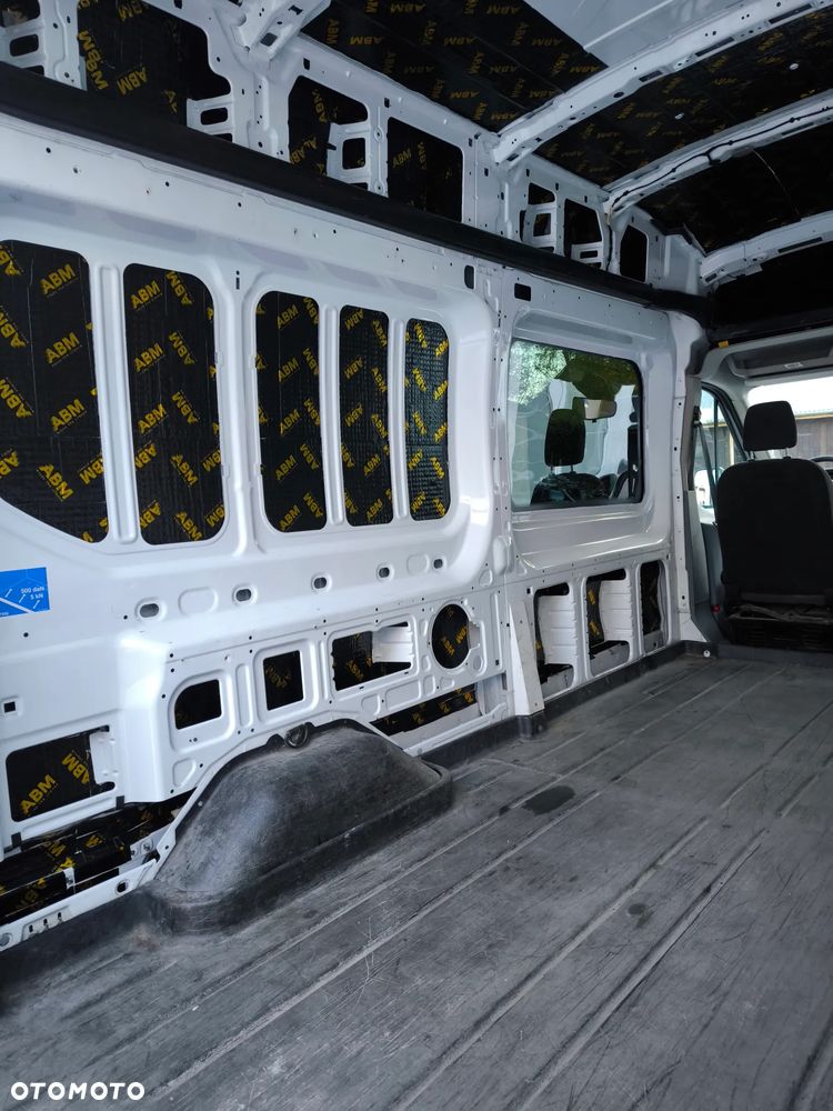Ford Transit - 32