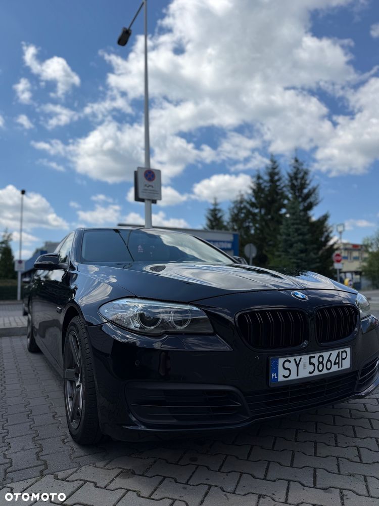 BMW Seria 5 520d xDrive - 2