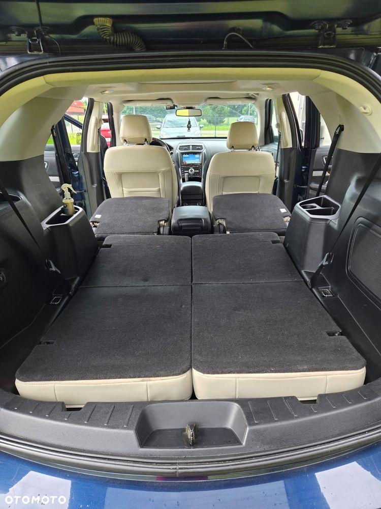 Ford Explorer - 16